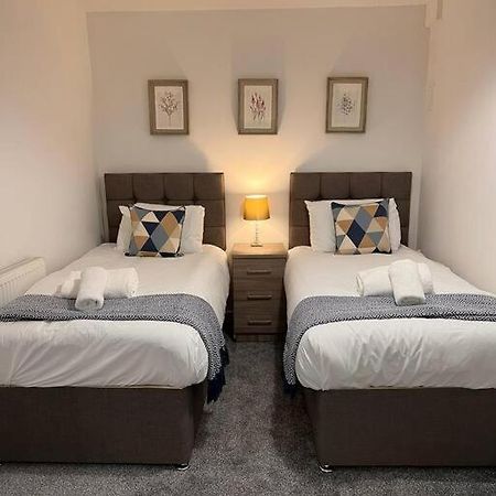 Bridge Place - Spacious Home With Plenty Of Beds! Merthyr Tydfil Exterior photo